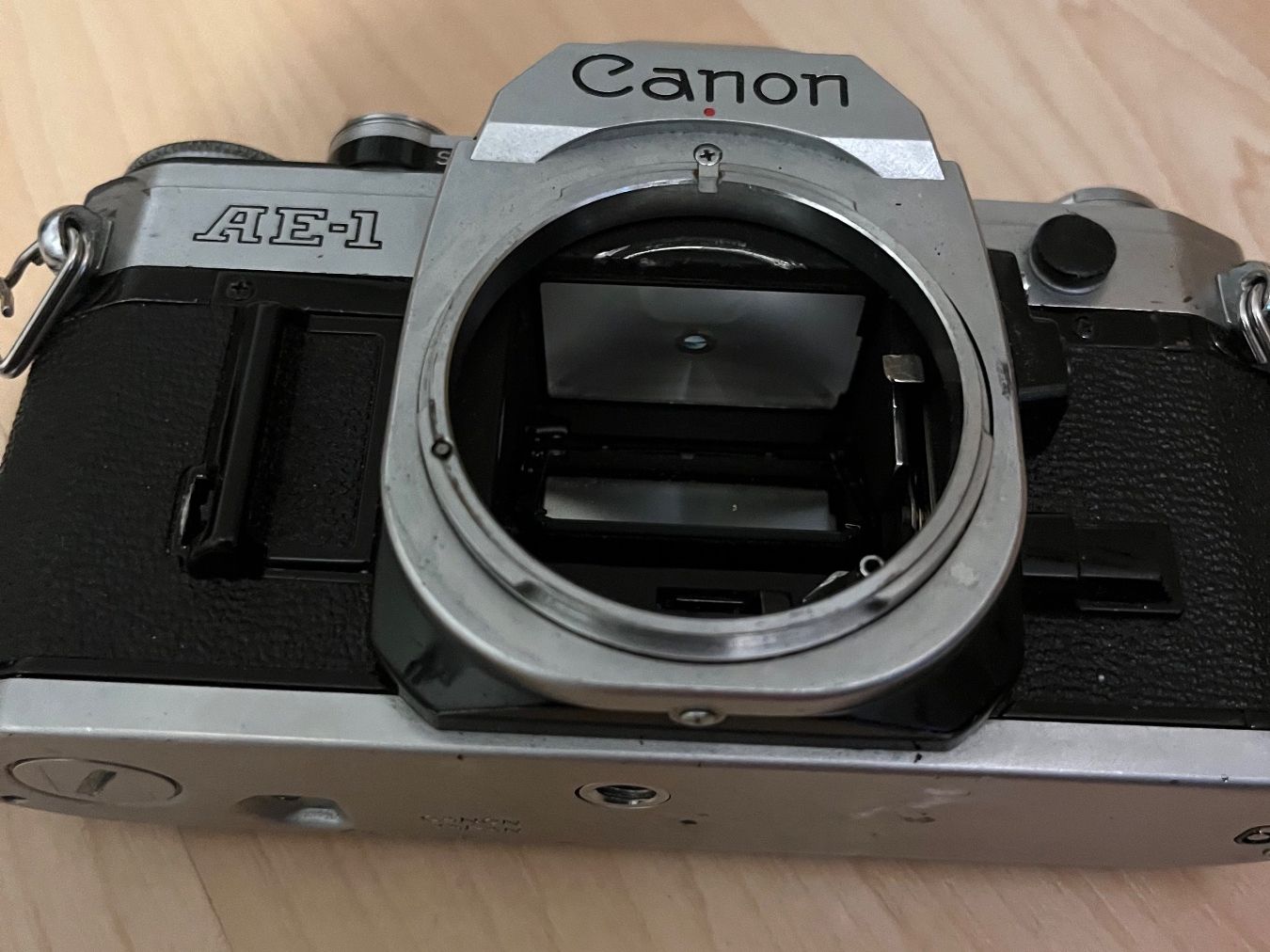 Canon Fotocamera: Canon AE-1 - nur Body – Usato da Domat/Ems venduto da sarab_18 5