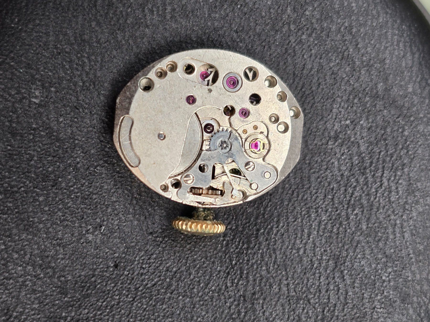 Hamilton Montres: Mouvement Hamilton 88 – Défectueux à Tramelan par Nirdan