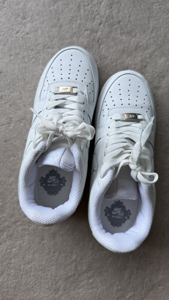 Nike Chaussures femmes: Nike Air Force 1 sneakers size 37 – D'occasion à Boswil par hey.itsme 1