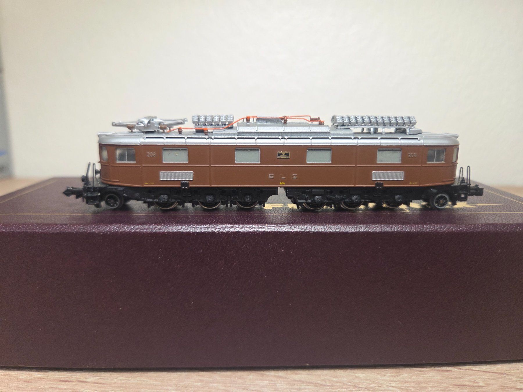 Fulgurex Modellini di ferrovie: Fulgurex N E-Lok Ae 6/8 206 BLS – Usato da St-Aubin-Sauges venduto da Lo_Go