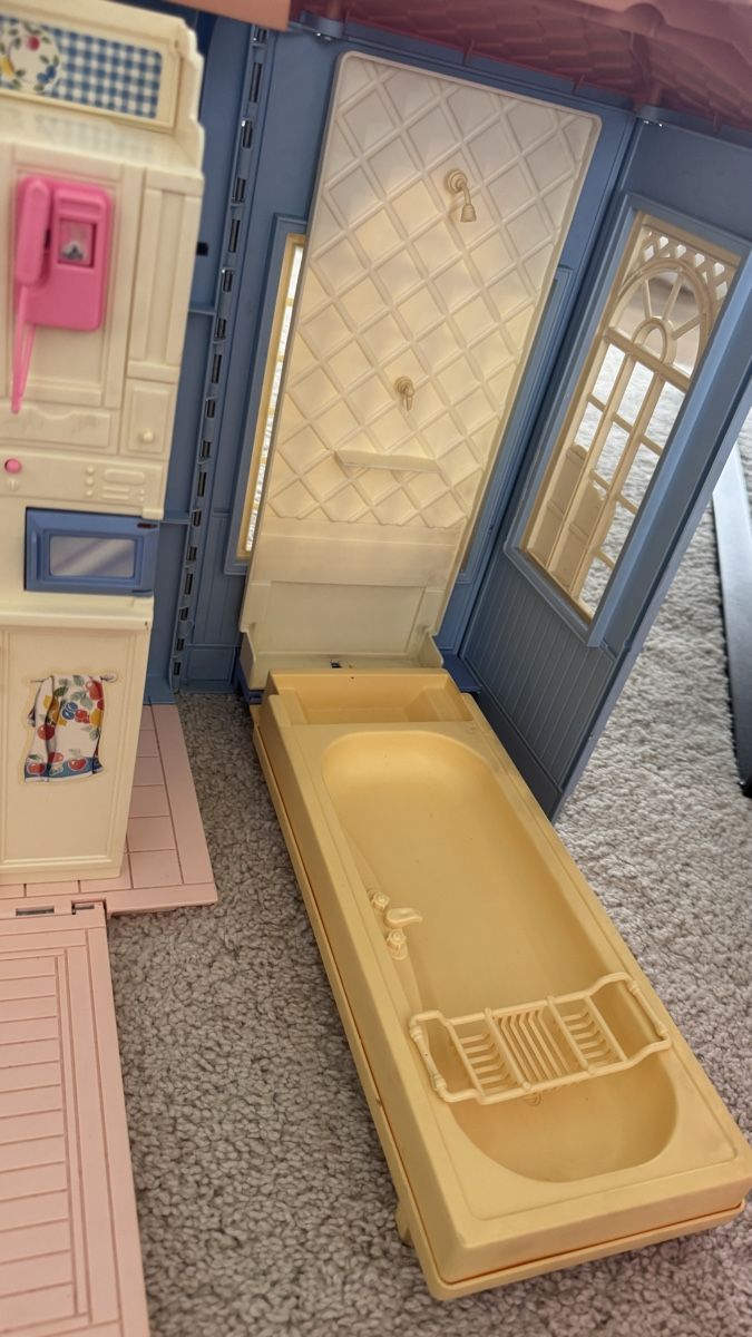 Barbie Case e mobili per bambole: Barbie Haus aus den 2000er – Usato da Steinhausen venduto da inmumi 8