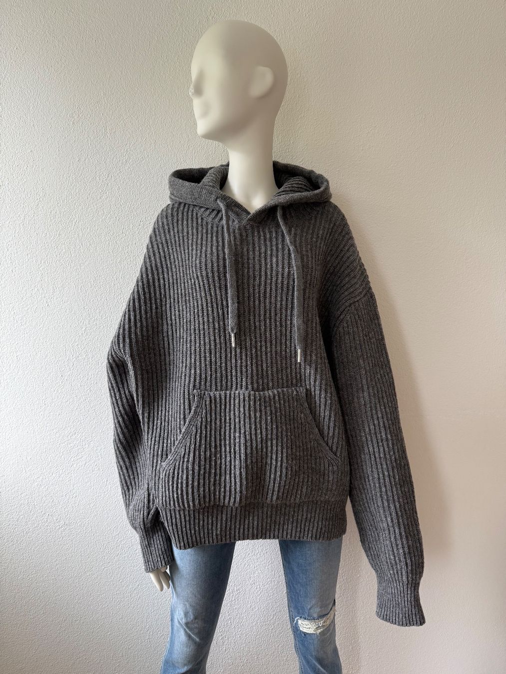 Maglioni & Felpe: Ami Pullover Sweatshirt – Nuovo (secondo la descrizione) da Winterthur venduto da 19.19