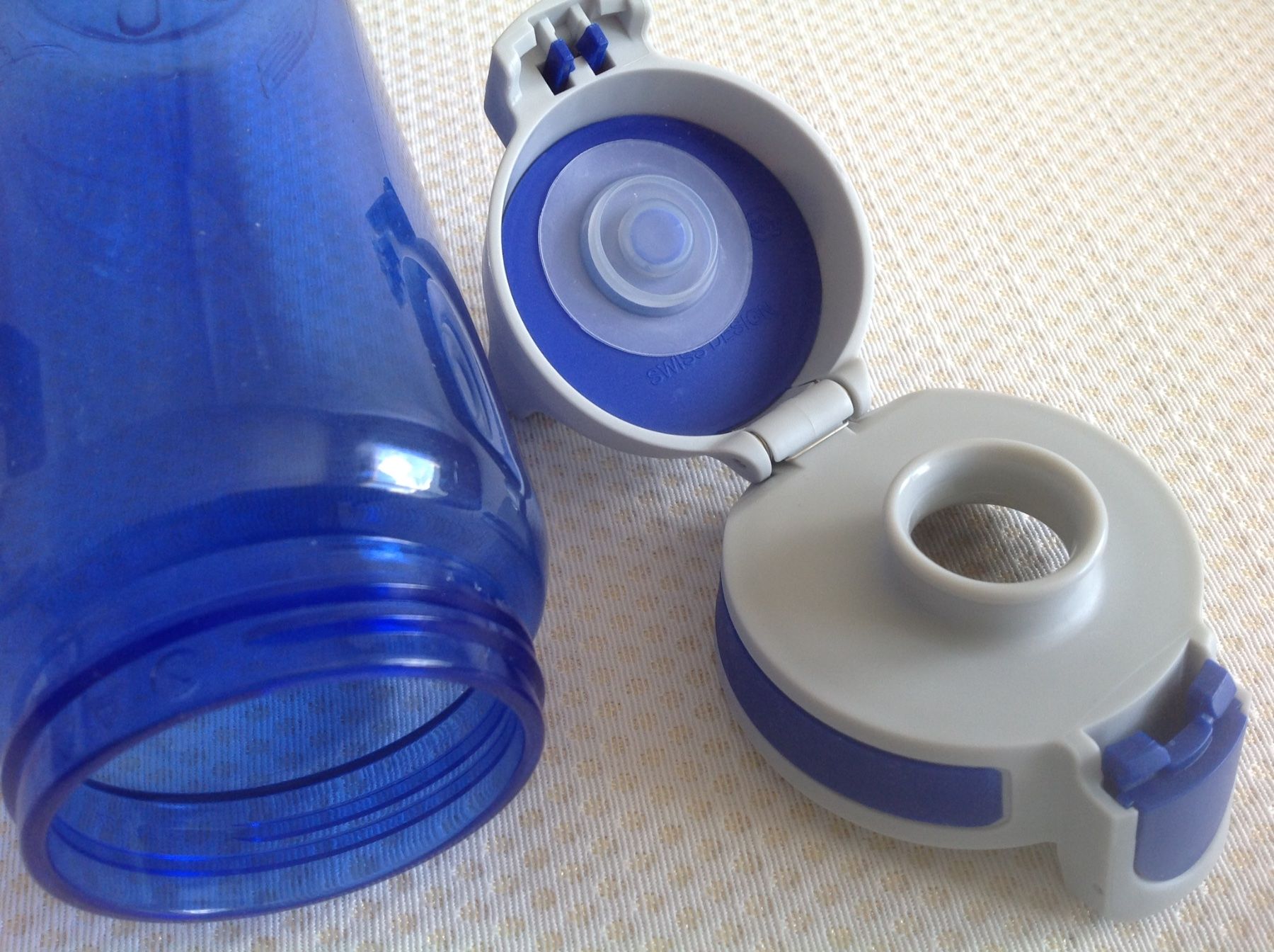 Sigg Borracce & Thermos: SIGG - Gourde - Bouteille - 0,6L – Usato da Sion venduto da accroshoes 3
