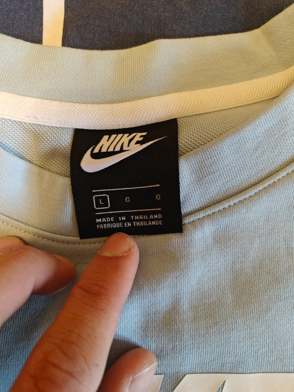 Nike Maglioni & Felpe: Nike Pullover hellblau Grösse L in gutem Zustand – Usato da Basel venduto da ili_q8qd 1