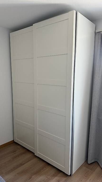 Armadi: Ikea pax – Nuovo e nell'imballaggio originale da Grenchen venduto da ine_x88j