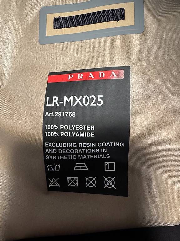 Vestes: Regenjacke Prada – D'occasion à Adligenswil par TST04 2
