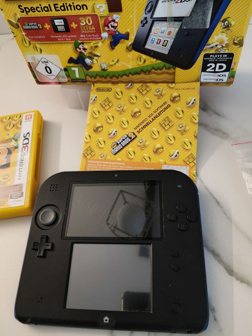 Nintendo Konsolen: Nintendo 2DS Special Edition Super Mario Bros 2. Mit OVP – Gebraucht aus Oensingen von ece_8k7q 1
