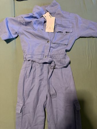 Zara 152 cm overall