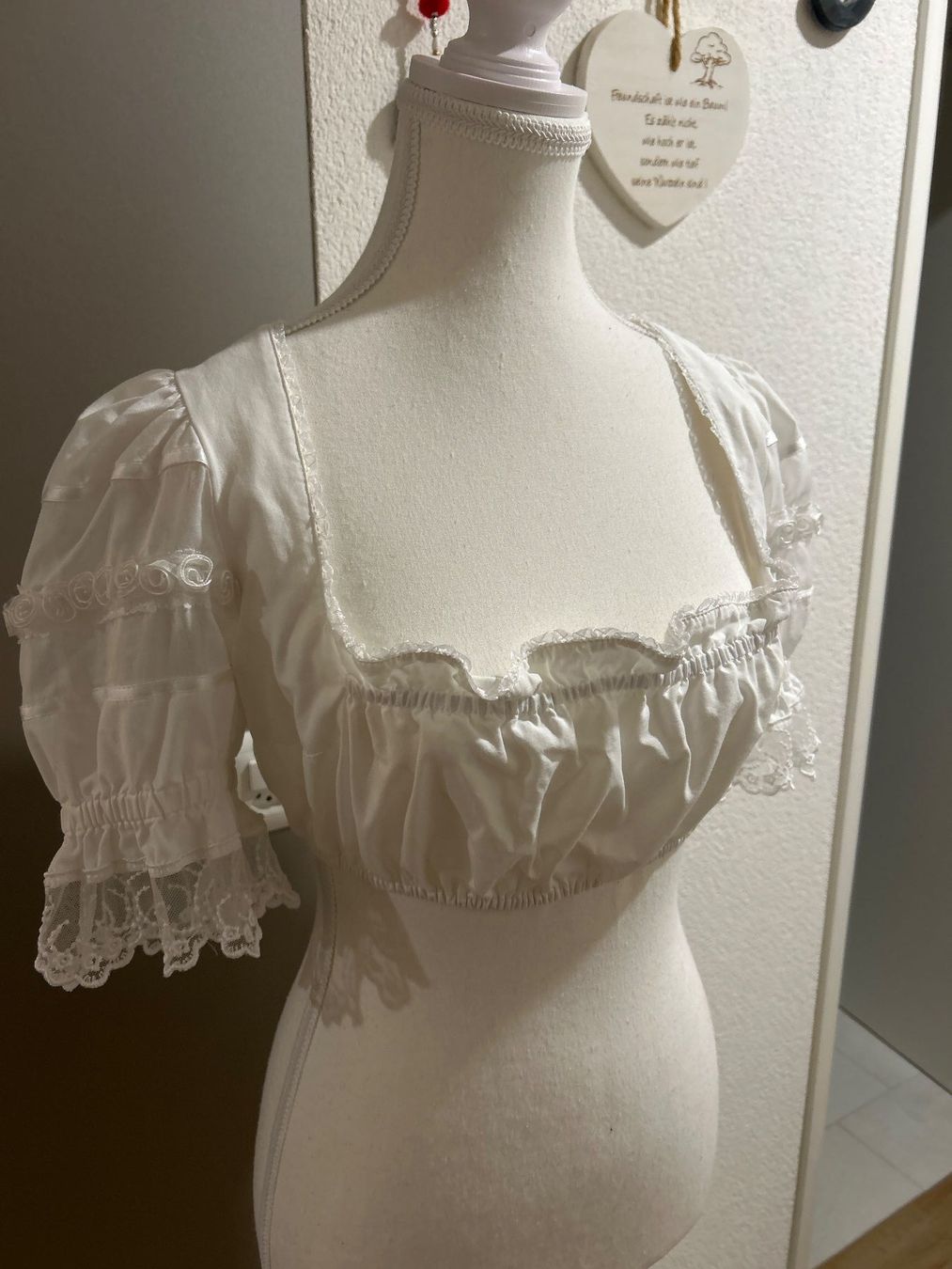 Krüger Camicette: Krüger Manufaktur Dirndlbluse weiss Gr.36 – Usato da Brunnen venduto da Nala2929 2