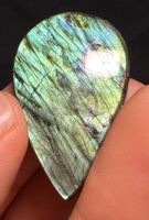Wunderschönes Labradorit Cabochon von höchster Qualität!