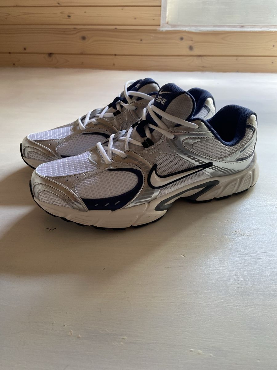 Scarpe da uomo: Nike Sportschuhe Grösse 45 – Nuovo (secondo la descrizione) da Grenchen venduto da Motorini 2