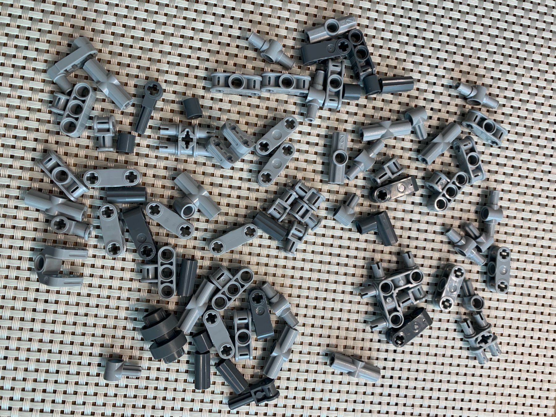 Lego Kit di costruzioni: Lego Technik graue Verbindungen 42052 – Usato da Buochs venduto da Techtelmechtel