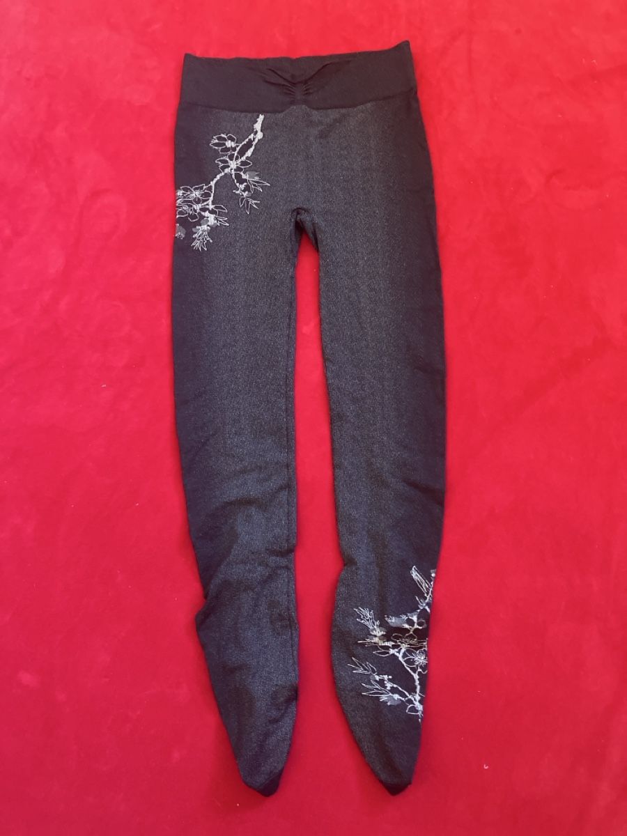 Leggings: Leggings mit Blumenmuster Grösse 2 neuwertig – Gebraucht aus Muralto von jac_hkz5