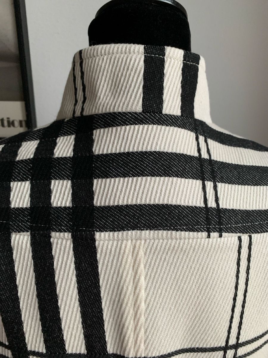 Akris Jacken: AKRIS: Eleganter heller Woll-Blazer mit Karomuster, 38 – Neu (gemäss Beschreibung) aus Luzern von designluzern 2