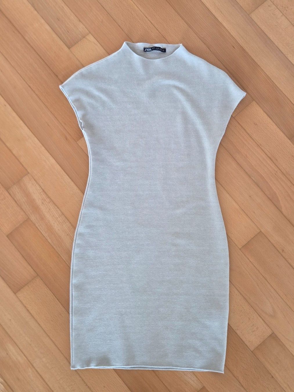 Zara Vestiti: Kleid Beige Zara – Nuovo (secondo la descrizione) da Wängi venduto da Bibo4. 6