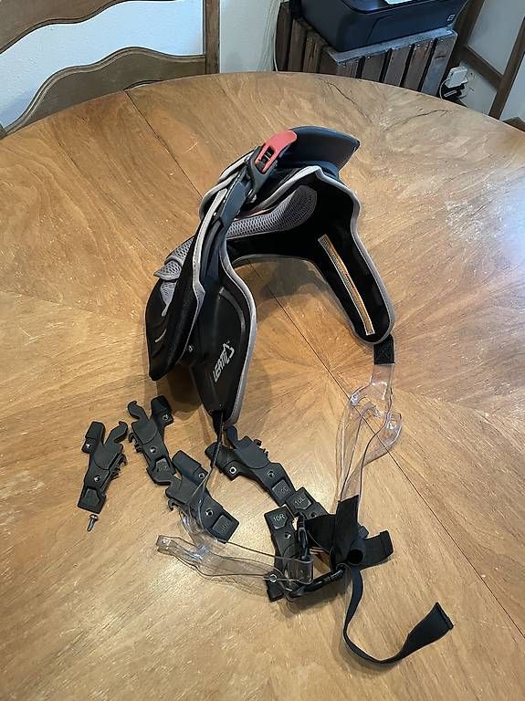 Leatt Protections: Leatt Nackenschutz Moto oder Bike – D'occasion à Obergerlafingen par bas_b7v6 4