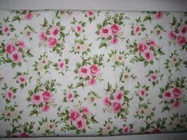 Baumwollstoff weiss mit rosa / pink Rosen