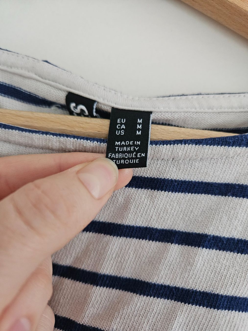 Maglioni & Felpe: Pullover blau/weiss gestreift Gr.M mit wunderschönem Rücken – Usato da Schaffhausen venduto da sabrina915 1