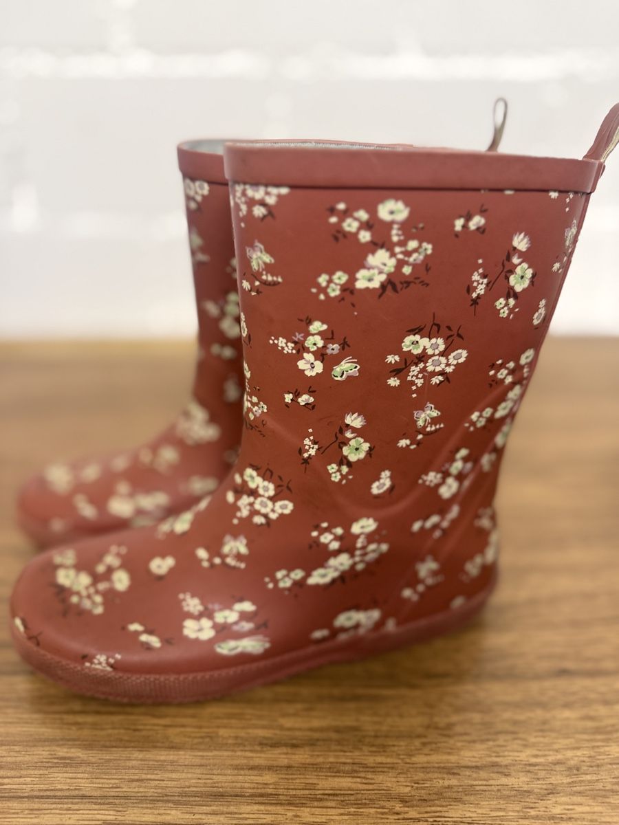 Schuhe für Mädchen: CeLaVi Gummistiefel und UGG Größe 33 – Gebraucht aus Oberengstringen von genita2279 1