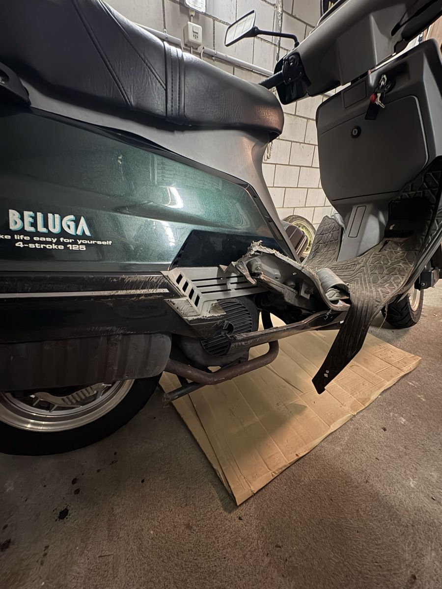 Yamaha Scooter: Yamaha Beluga 125 4Takt – Difettoso da Egg b. Zürich venduto da Flipmeister 3