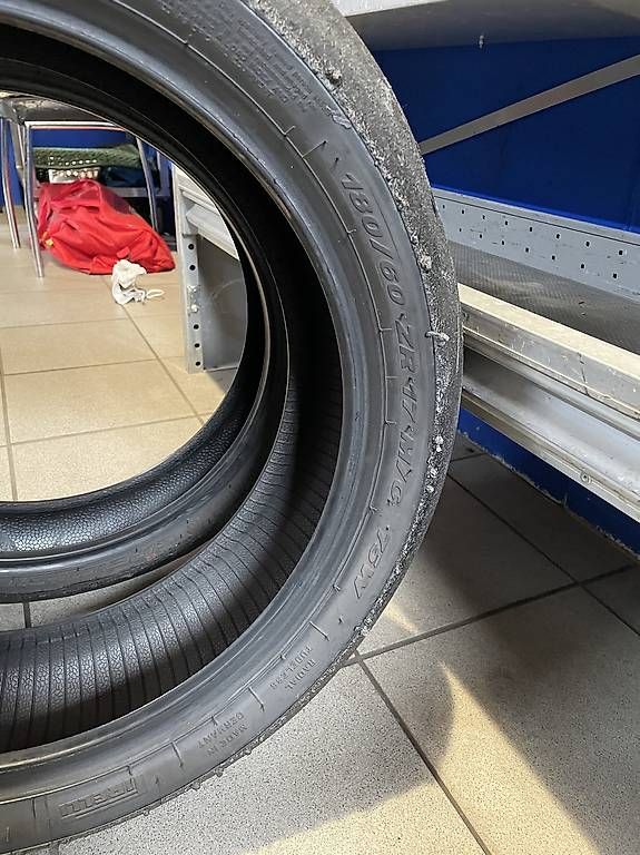 Altro in Scrittura & Disegno: Gomme stradali  – Usato da Locarno venduto da Sciaki 1