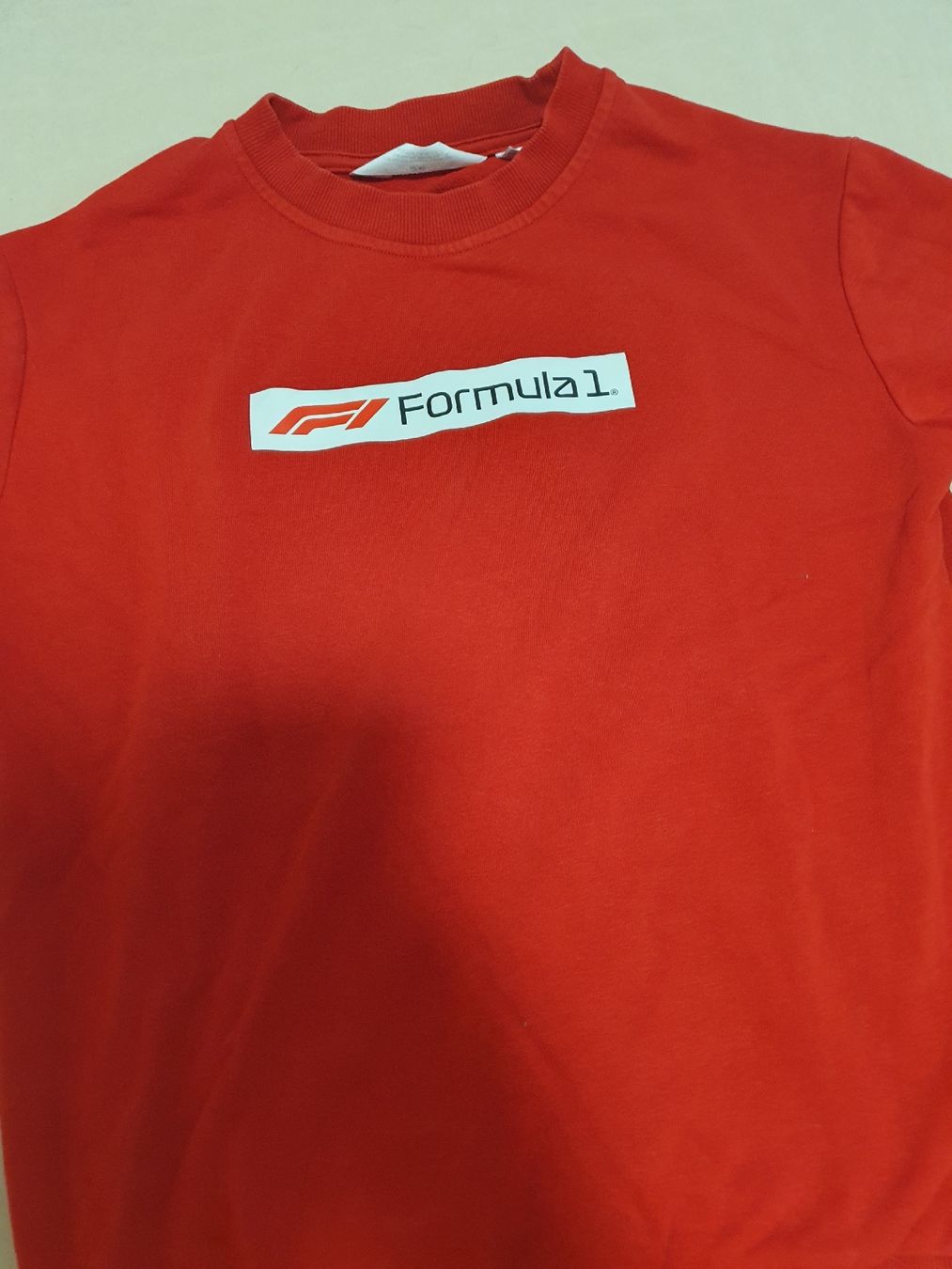 H&M Maglioni & Felpe: H&M Pullover rot Formel 1 Grösse 152 Neuwertig – Nuovo (secondo la descrizione) da St.Gallen venduto da Avena135 1