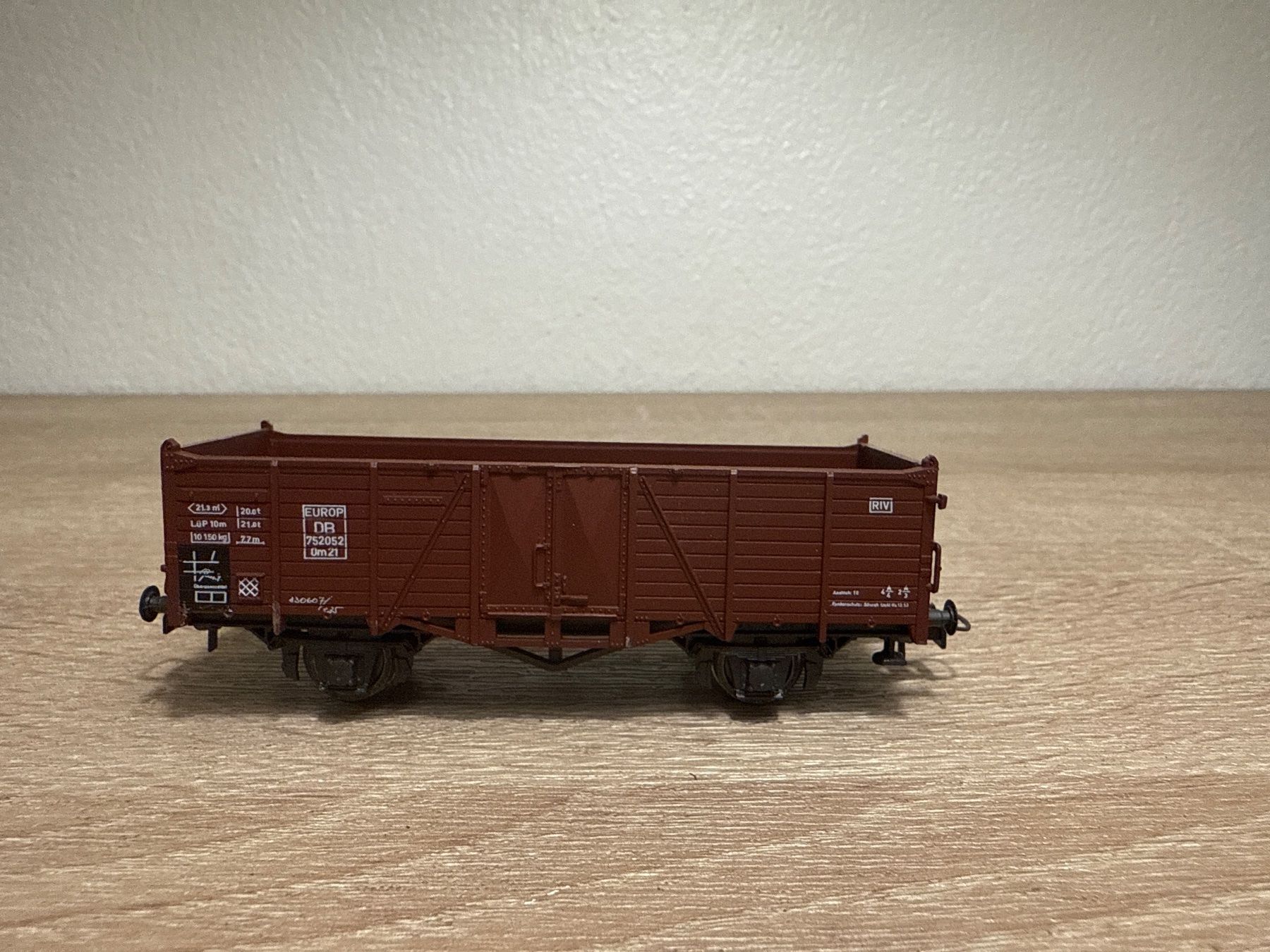 Kleinbahn Modellini di ferrovie: Roco Güterwagen DB H0 (82) – Usato da St-Aubin-Sauges venduto da tantome