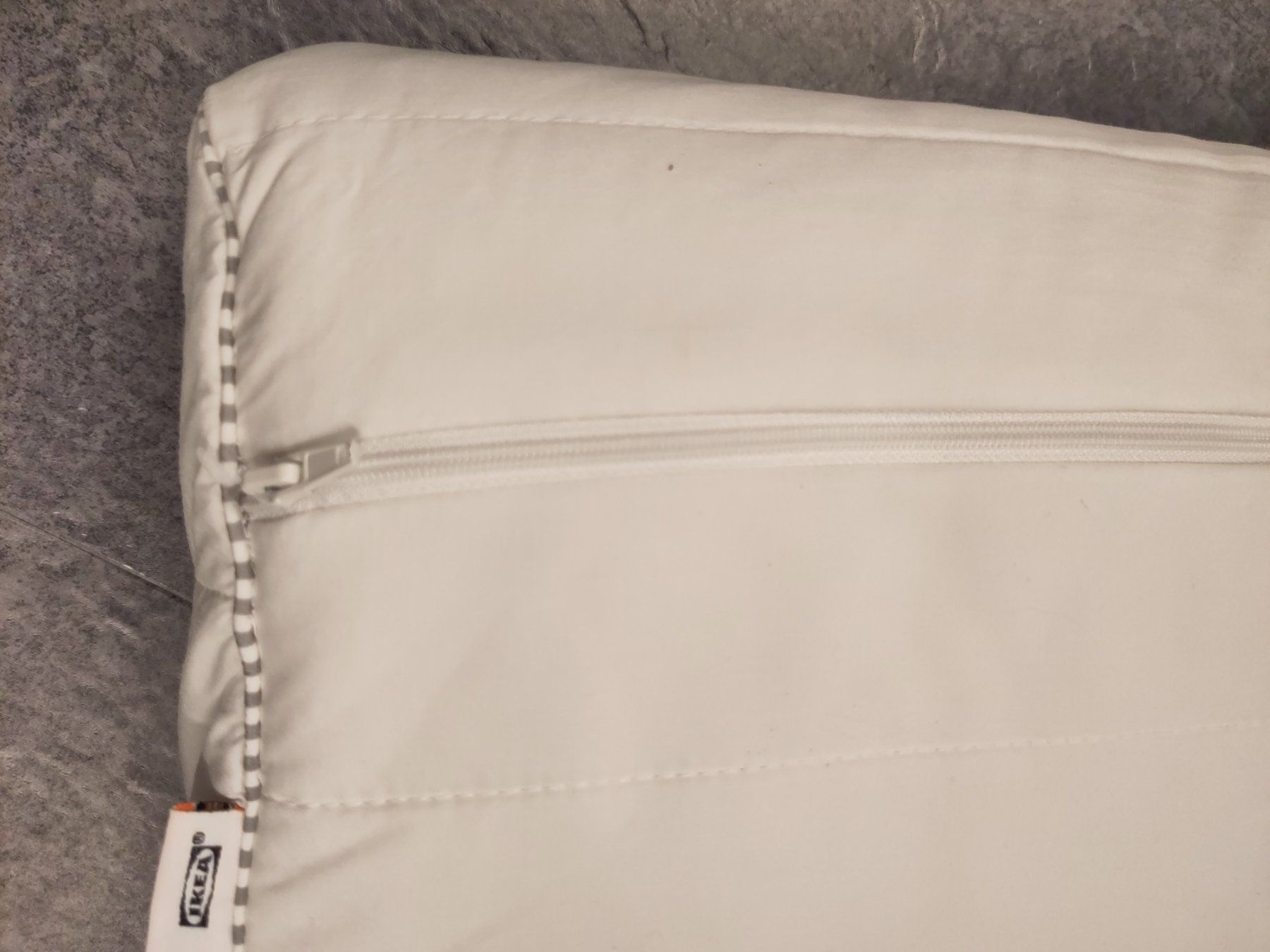 Ikea Kissen: IKEA RÖLLEKA Kopfkissen Memory Foam 33x50 cm – Gebraucht aus Horgen von rdegroot 5