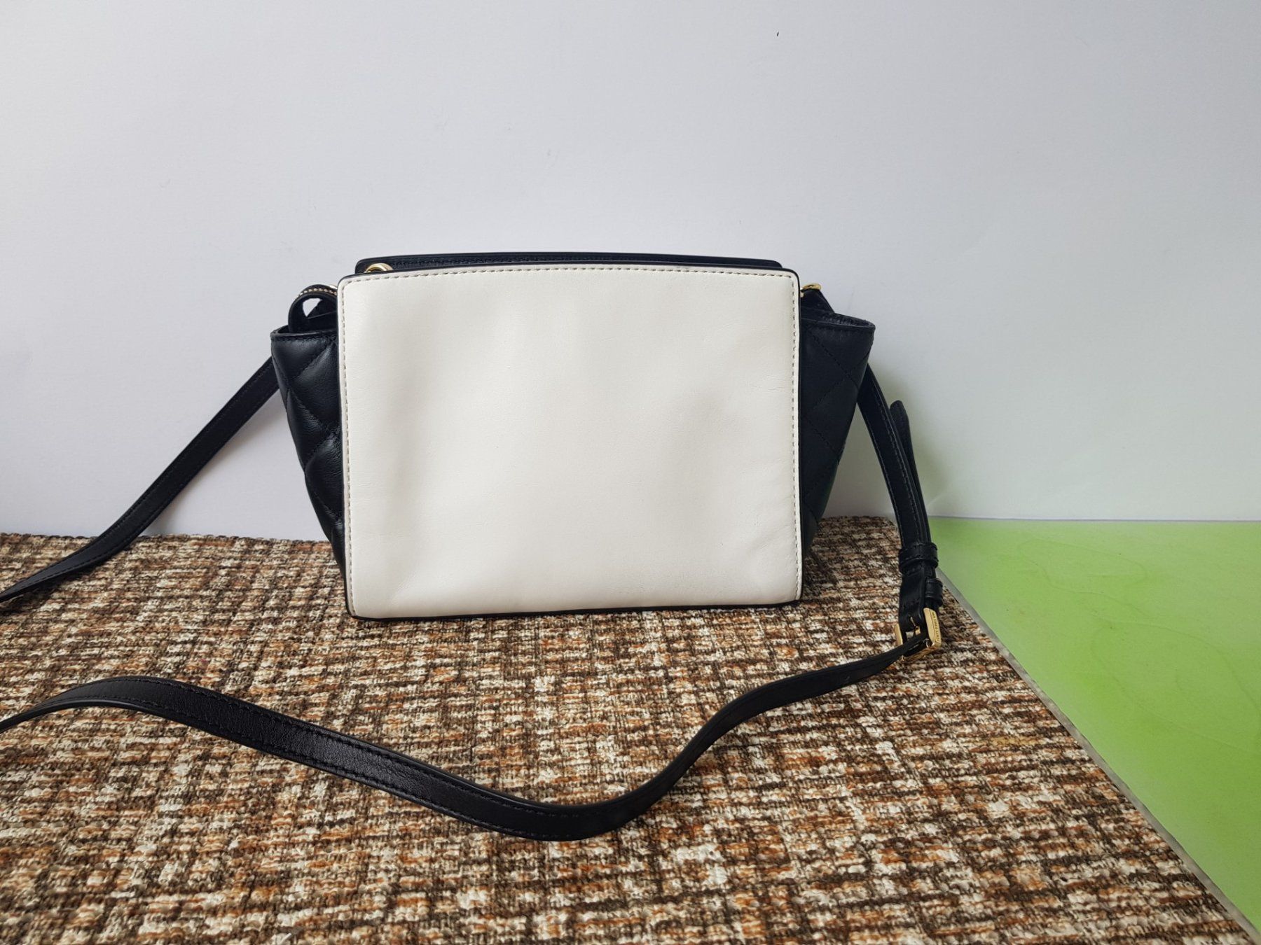 Michael Kors Borse da donna: Michael Kors Leder Umhängetasche – Usato da Basel venduto da Birs868 4