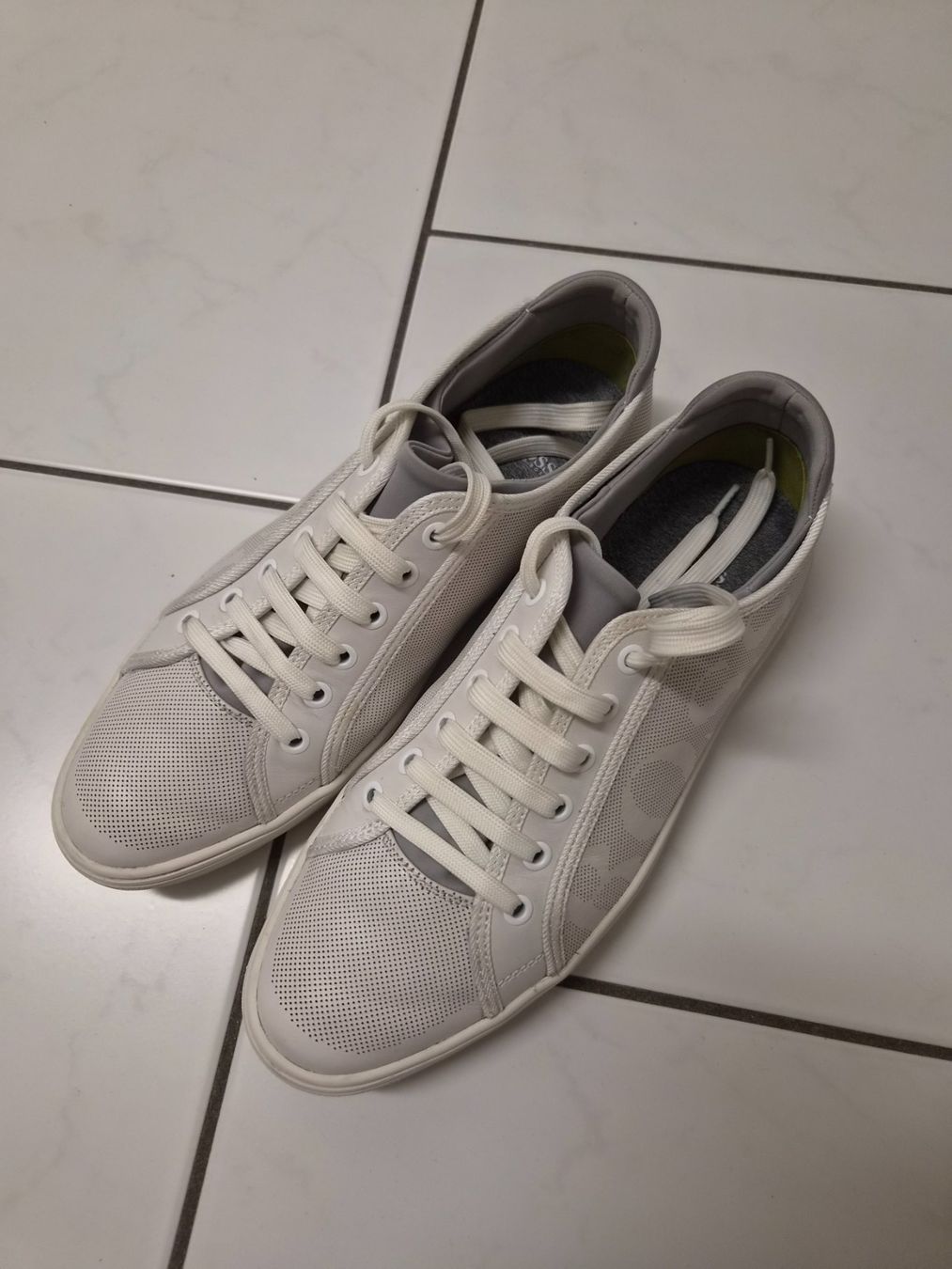 Hugo Boss Scarpe da uomo: Hugo Boss Sneaker weiss – Usato da Turgi venduto da abc_ 1