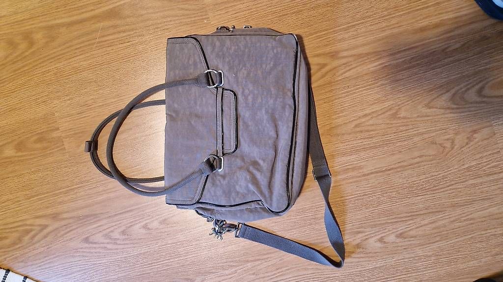 Borse: Kipling Laptop Tasche grau – Usato da St. Gallen venduto da AnMaKo