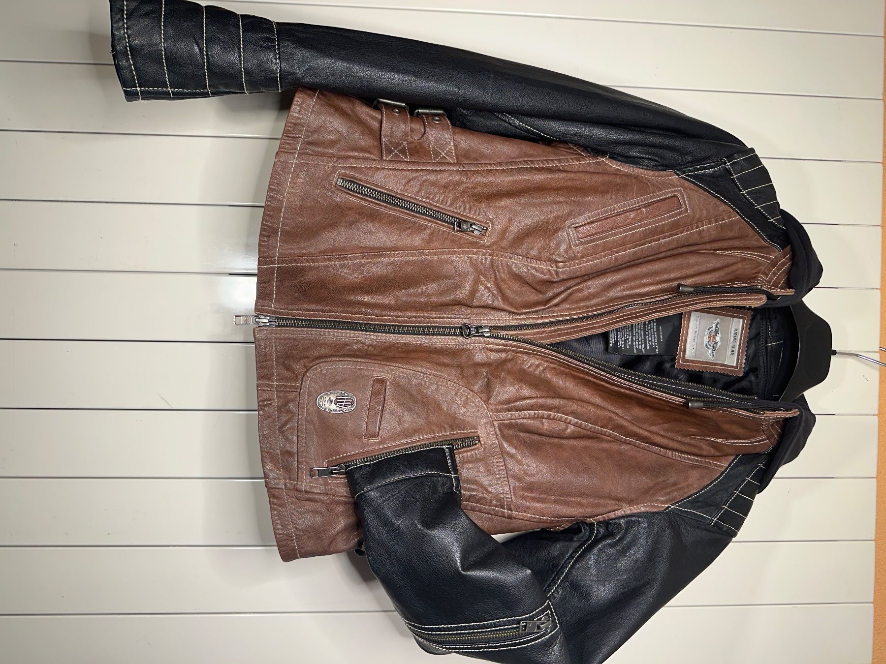 Harley-Davidson Giacche: Harley Davidson Veste en cuir marron – Nuovo e nell'imballaggio originale da Onex venduto da eri_jx6q 7