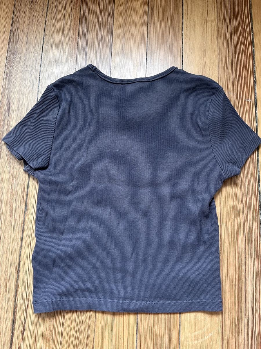 H&M T-shirt: T-Shirt H&M – Usato da Basel venduto da Laura_Noemi 2