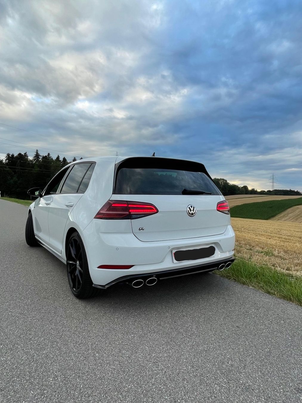 VW Autos: VW Golf 2.0 TSI R 4Motion DSG – Gebraucht aus Winterthur von Aristto.B 2