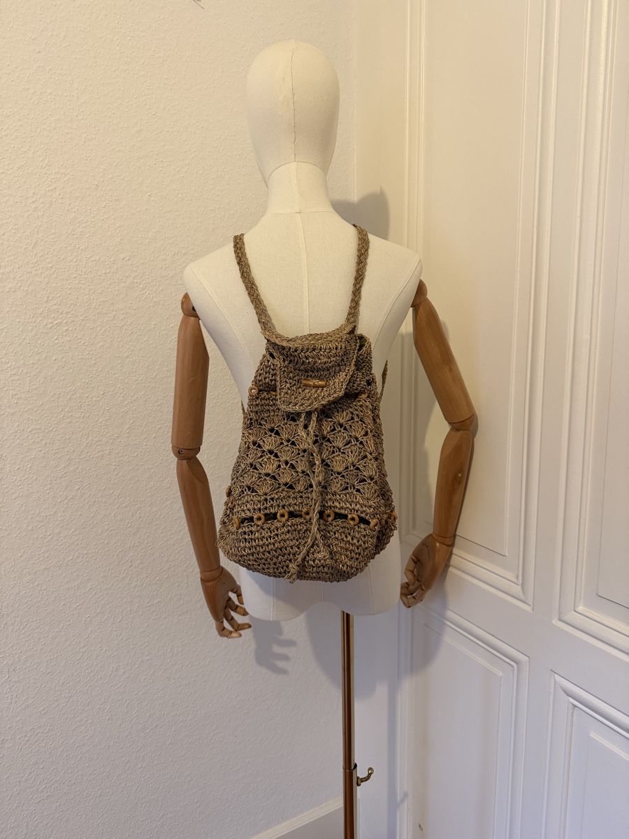 Rucksäcke: Summer Ready: Straw Backpack with Wooden Details! – Gebraucht aus Mies von nic_yk5d 6
