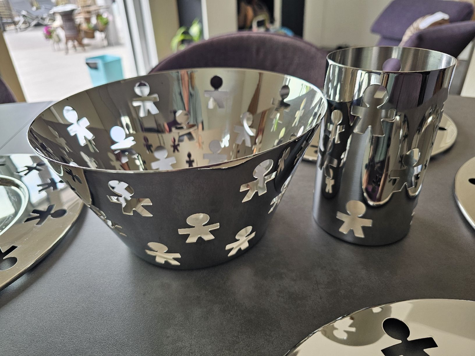 Alessi Set di piatti: Alessi Schale, Besteckbecher und 6 Platzteller. – Usato da Herznach venduto da Ursula_