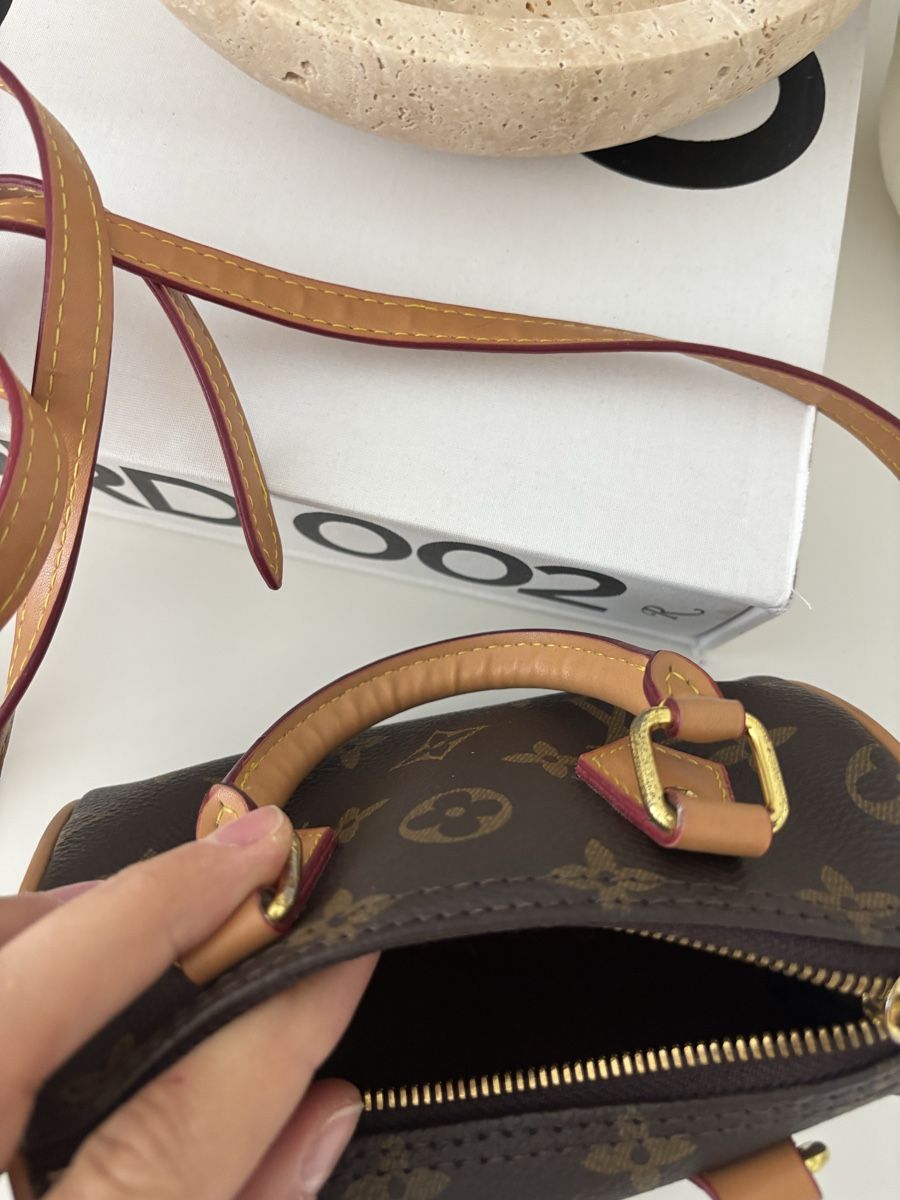 Taschen für Damen: Mini Brown Crossbody Bag – Gebraucht aus Horgen von len_qjz9 2
