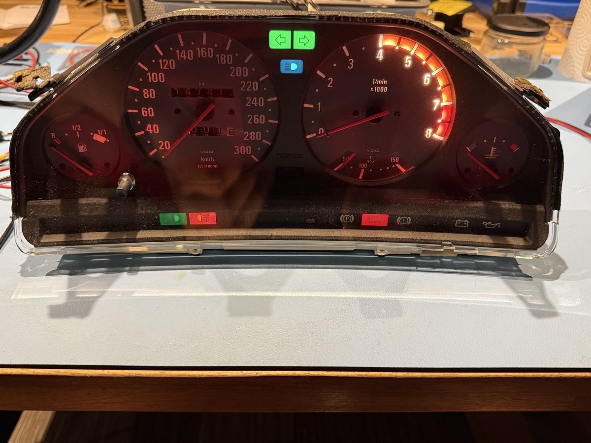 BMW Tutti pezzi di ricambio auto: Bmw E30 Tacho im E46 M3 Stil – Nuovo (secondo la descrizione) da Dierikon venduto da E28_Freak 1