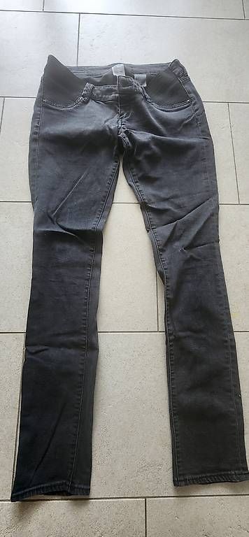 Pantaloni: Schwangerschaftshose Gr40 eher kleiner – Usato da Obfelden venduto da iNe29