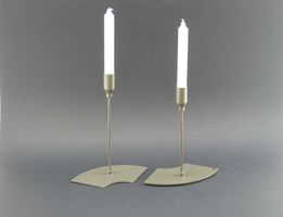 Italienische Metallkerzenhalter: Postmodernes BD-Design