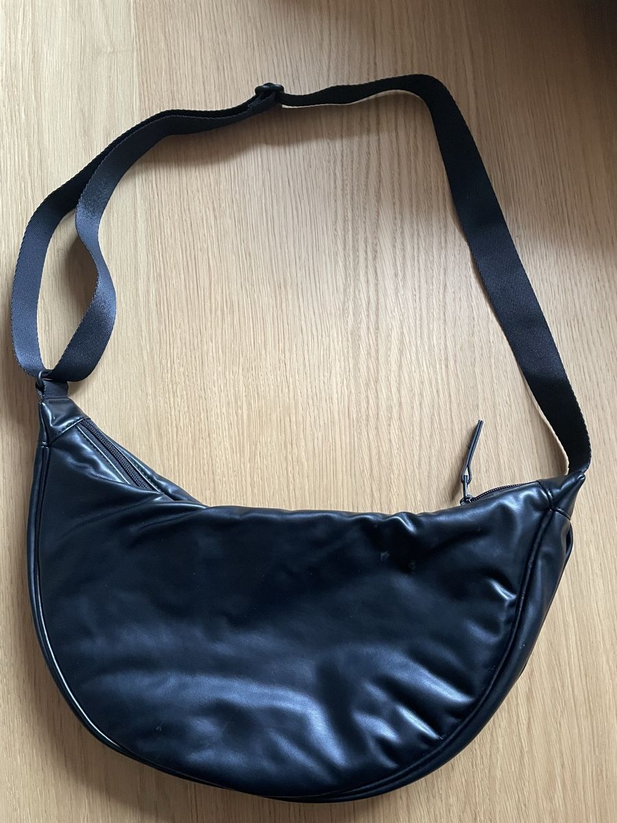 Borse: uniqlo Tasche schwarz – Usato da Bern venduto da tanjaab