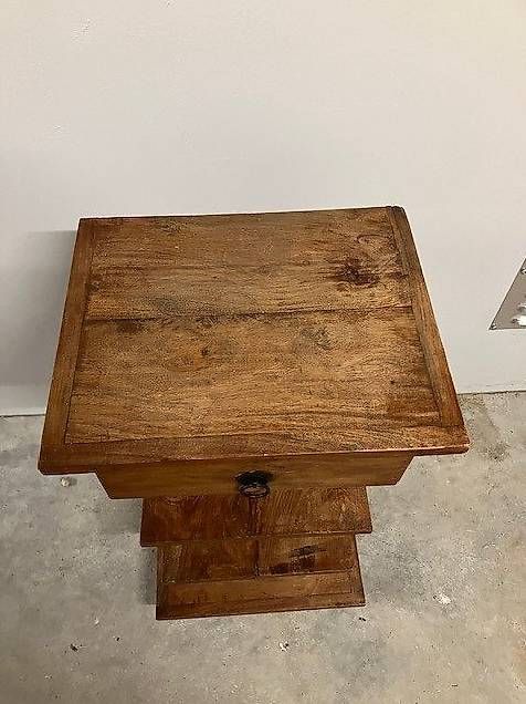 Comodini: Table d'appoint ou table de chevet en bois – Usato da Genolier venduto da Mamati3 1