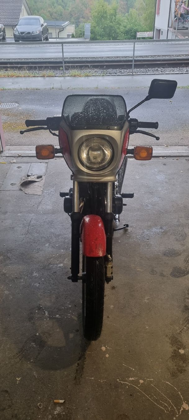 Suzuki Route: Suzuki Gsx 250 1983 – D'occasion à Zollikofen par dom_drq6