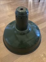Industrie Lampenschirm emailliert in dunkelgrün