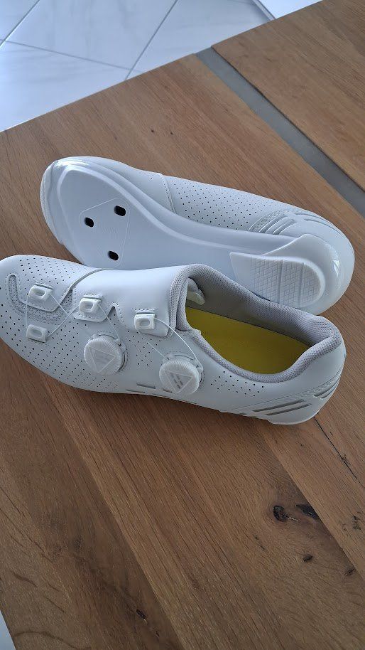 Herrenschuhe: UNISEX RADRENNSCHUHE GR. 42 – Neu und originalverpackt aus Tann von elolecig 1