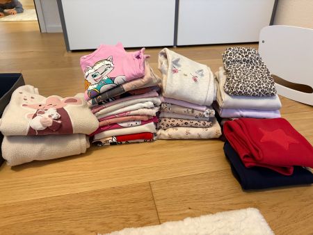 Grosse winter kleider paket für Mädchen Gr 98-104