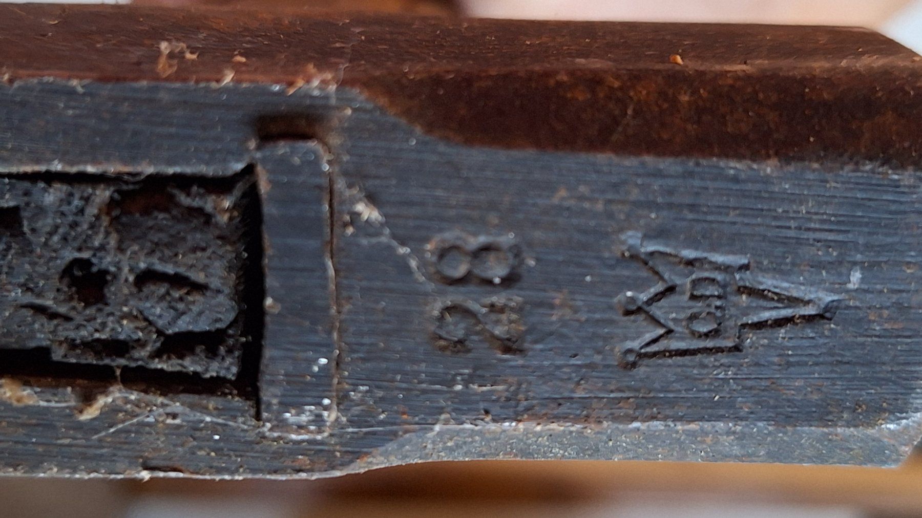 Tutti gli attrezzi: antiker Hammer  "mit Krone"Stempel – Usato da Kaiseraugst venduto da InkBoy 4