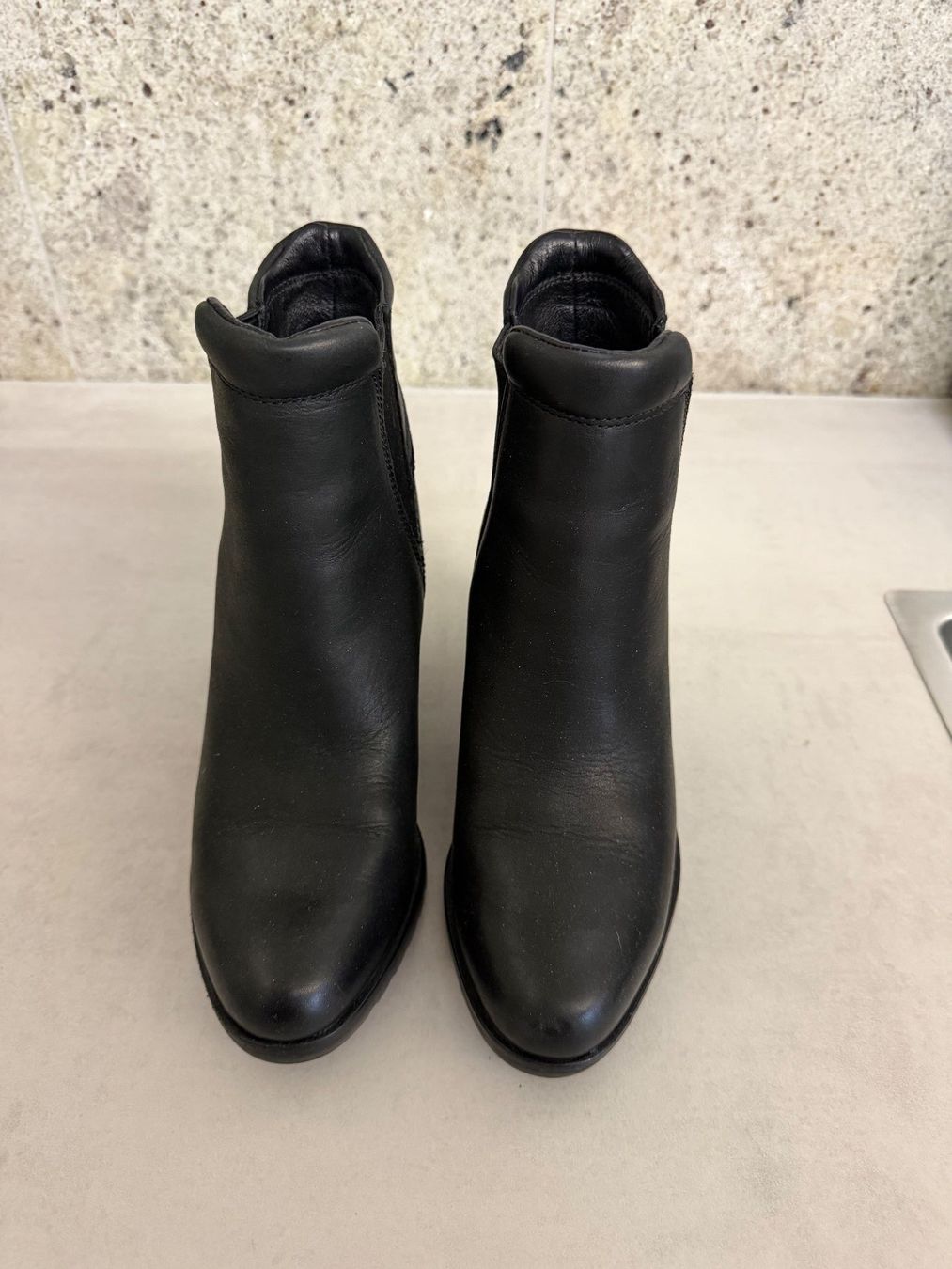 Sorel Scarpe da donna: SOREL Stiefeletten Grösse 37 schwarz – Usato da Geroldswil venduto da Jeremy11 2