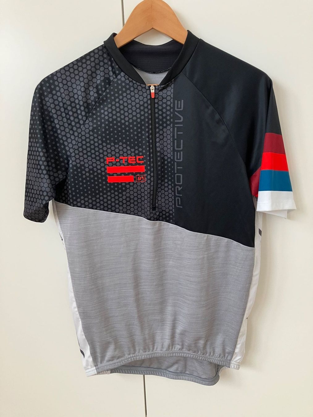 Canottiere & Pantaloni: Velotricot Protective Gr M Männer – Usato da Zug venduto da d4Drum