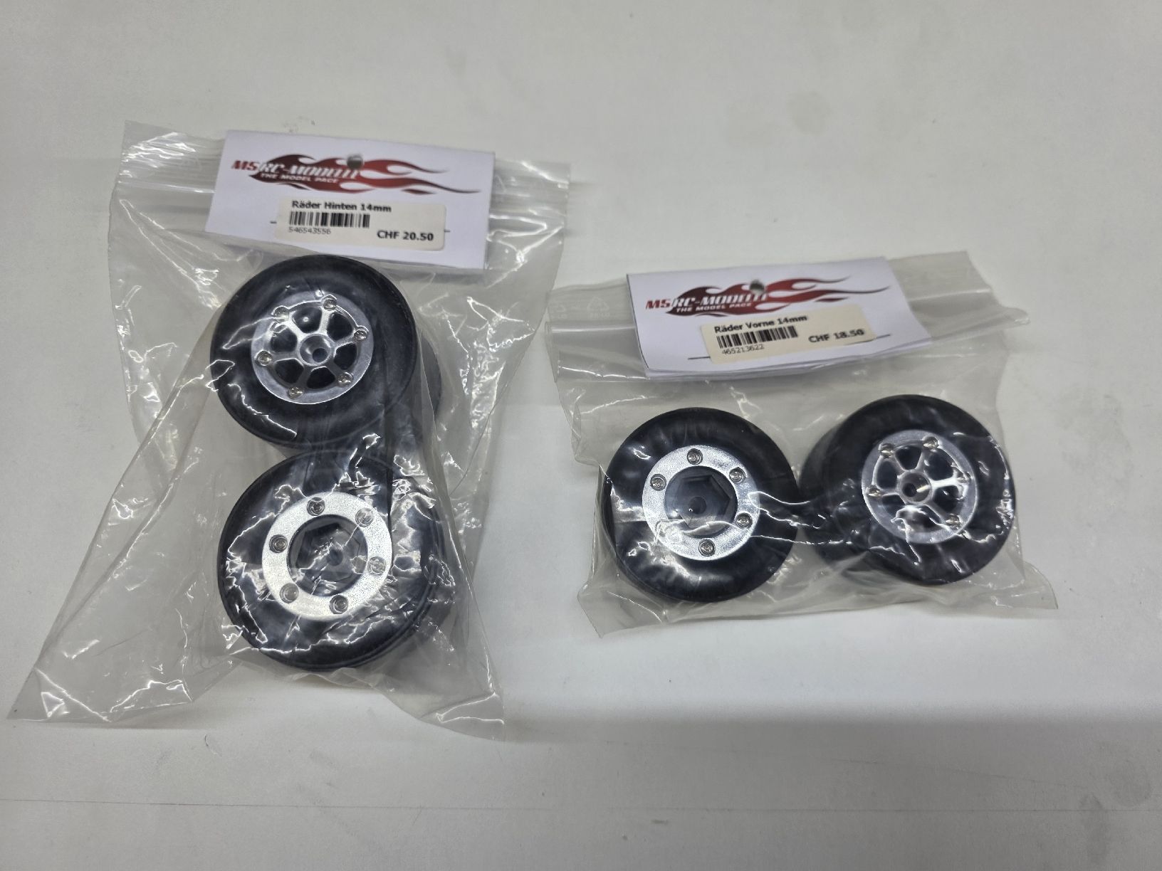 Modellismo RC: Formel 1 Räder Set 14mm mitnehmer – Nuovo e nell'imballaggio originale da Rüti ZH venduto da Madeira14